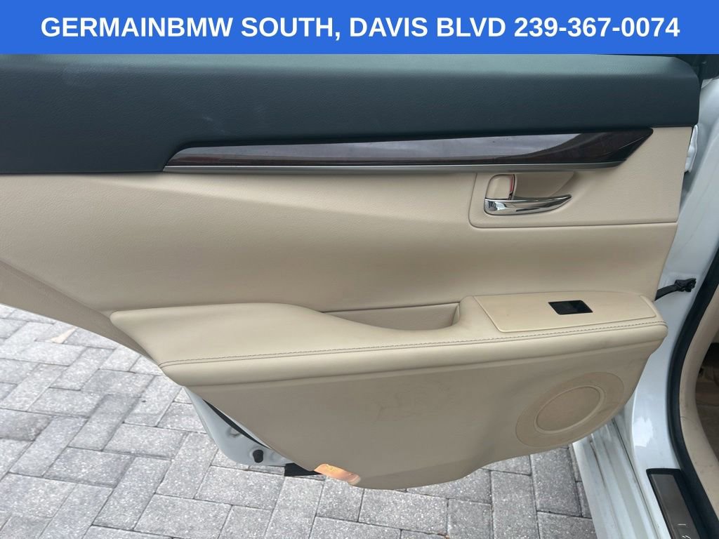 Used 2013 Lexus ES 350 w/ Luxury Pkg FWD image 21
