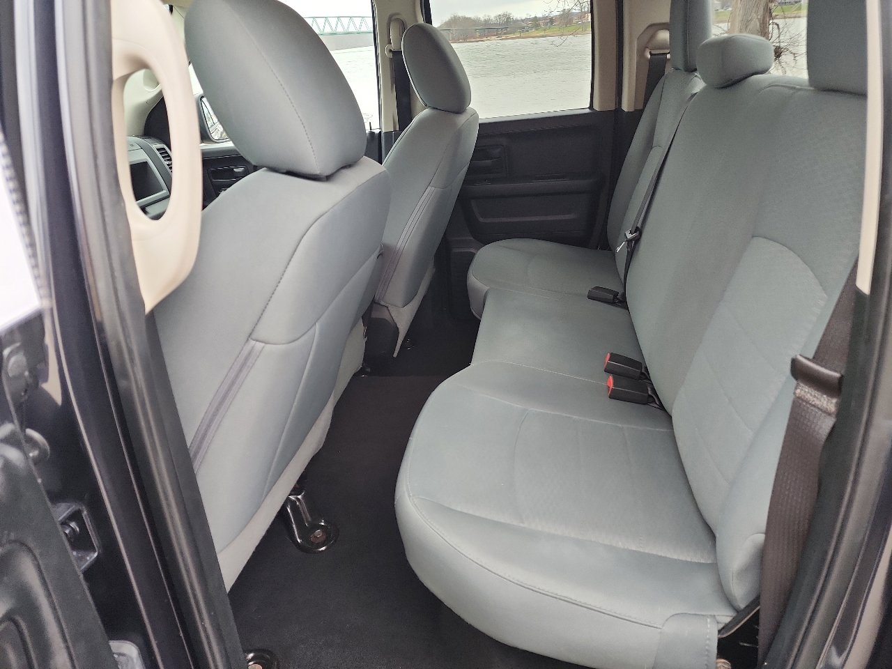 Used 2018 RAM 1500 ST w/ SXT Appearance Group image 10