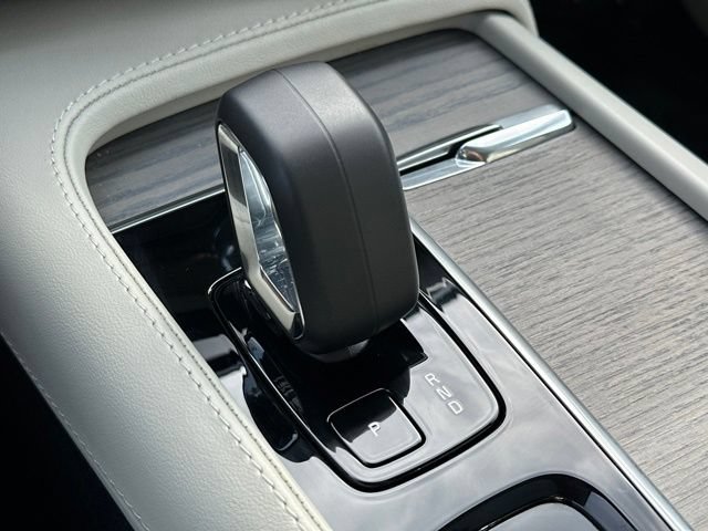 Certified 2025 Volvo XC90 T8 Plus w/ Protection Package AWD/4WD image 21