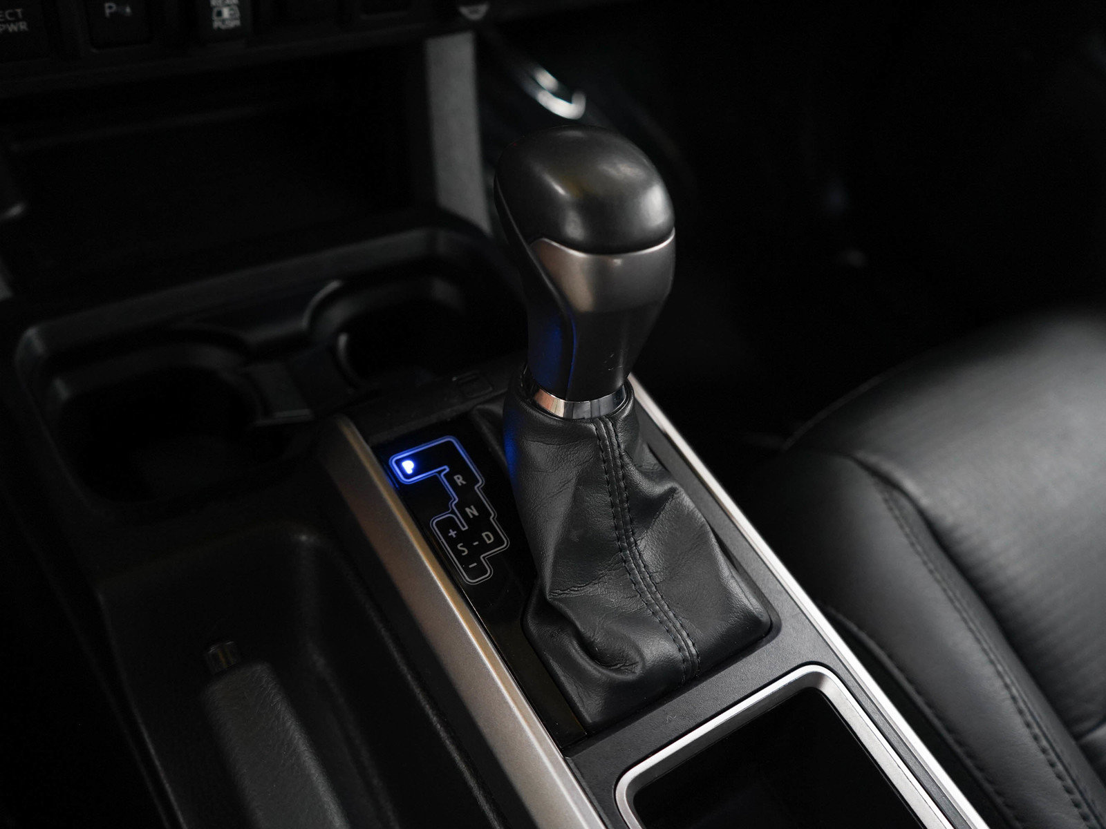 Used 2022 Toyota Tacoma Limited AWD/4WD image 22