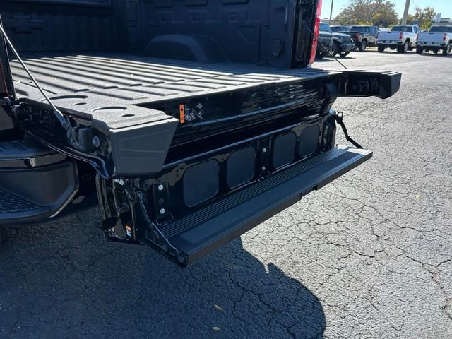 Used 2025 Chevrolet Silverado 2500 ZR2 image 17