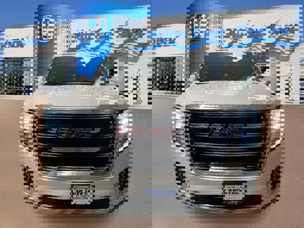 Used 2021 GMC Yukon XL SLT image 3