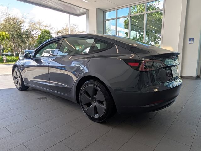 Used 2023 Tesla Model 3 Standard Range image 9