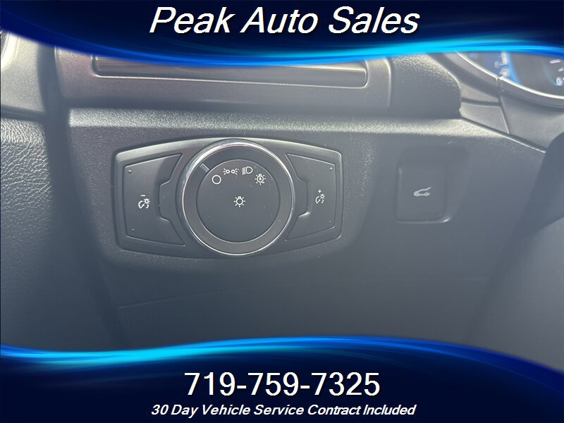 Used 2018 Ford Fusion SE w/ Equipment Group 602A FWD image 17