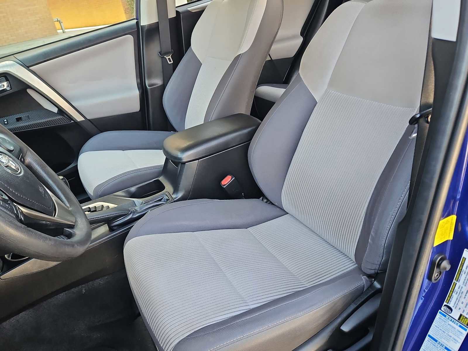 Used 2015 Toyota RAV4 XLE image 15