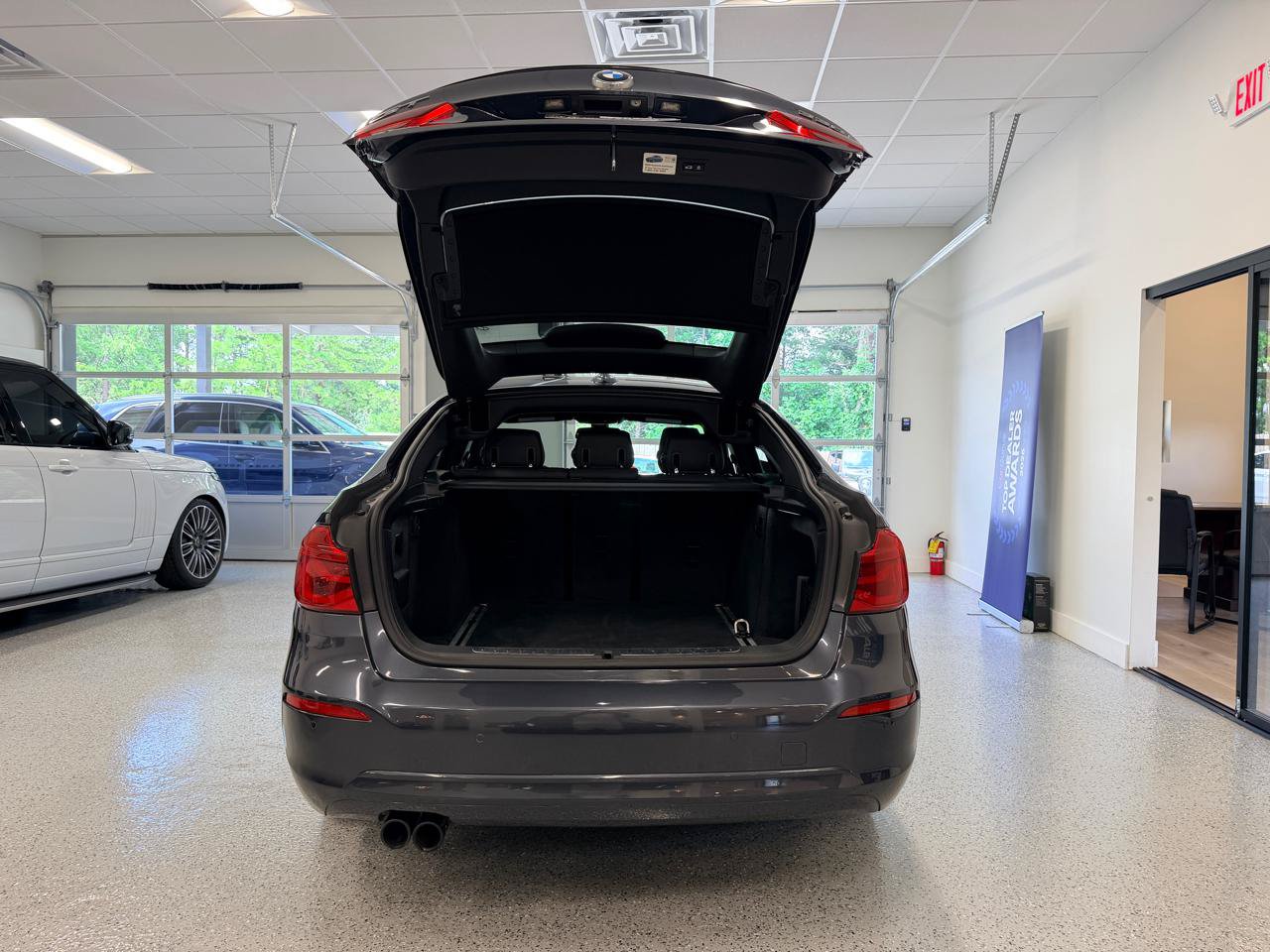 Used 2017 BMW 330i Gran Turismo xDrive AWD/4WD image 22