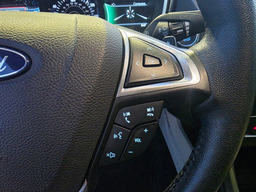 Used 2019 Ford Fusion SEL image 12