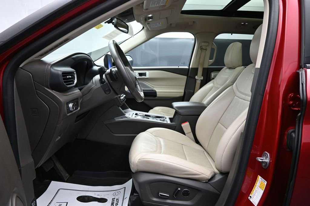 Used 2020 Ford Explorer Platinum w/ Premium Technology Package AWD/4WD image 9