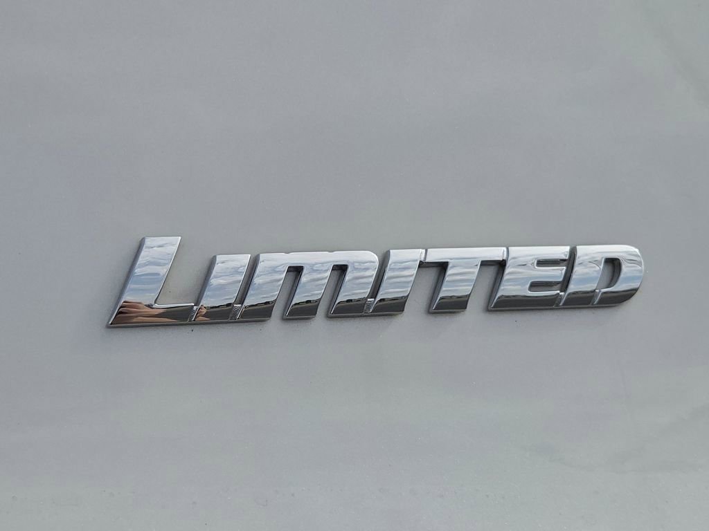Used 2022 Toyota 4Runner Limited image 30