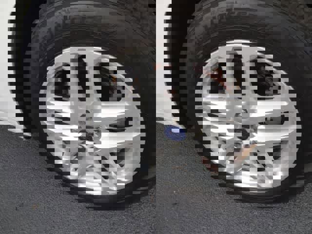 Used 2016 Ford Fusion SE w/ Equipment Group 202A image 17