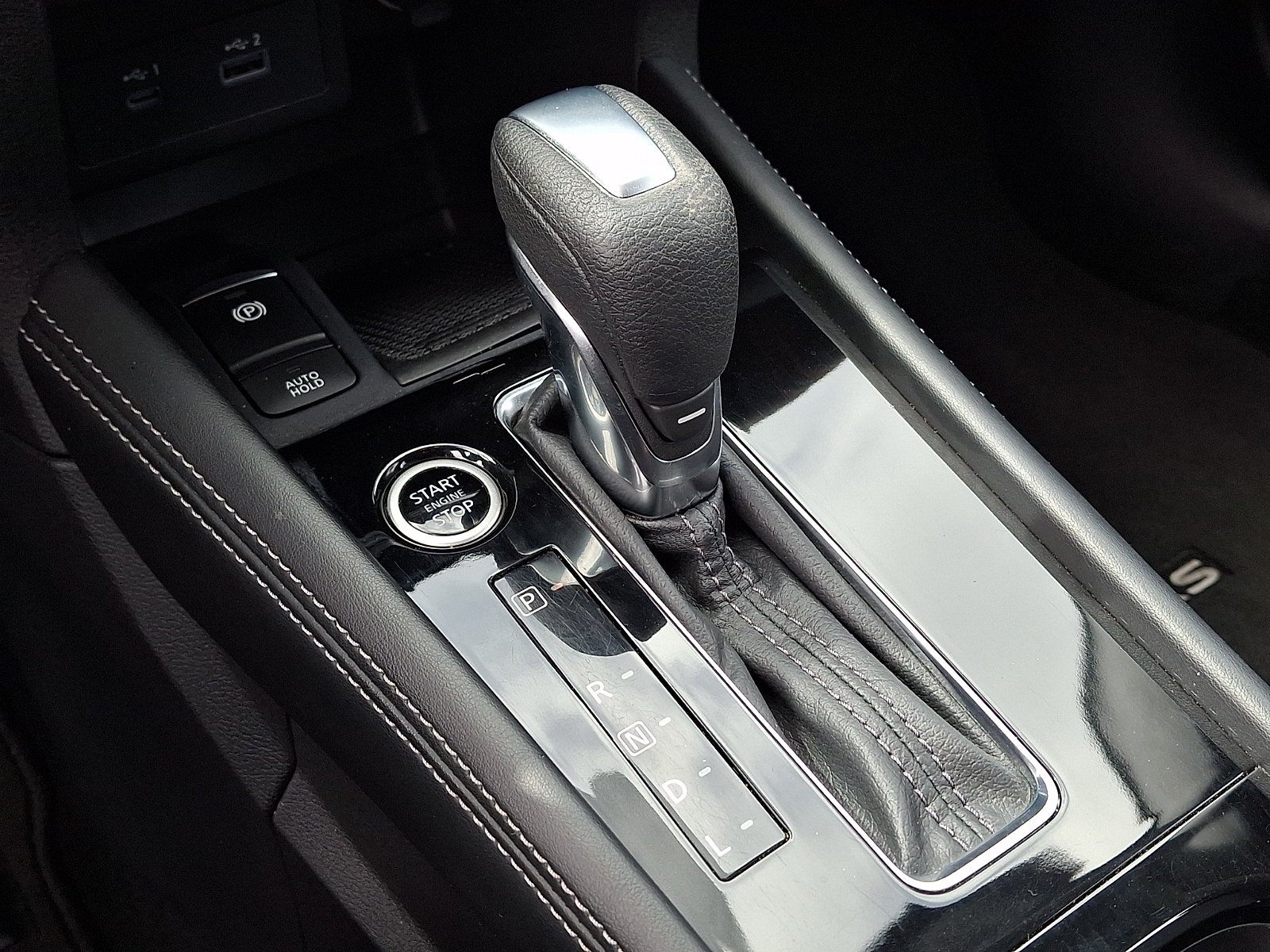 Used 2023 Nissan Kicks SR w/ SR Premium Package FWD image 14
