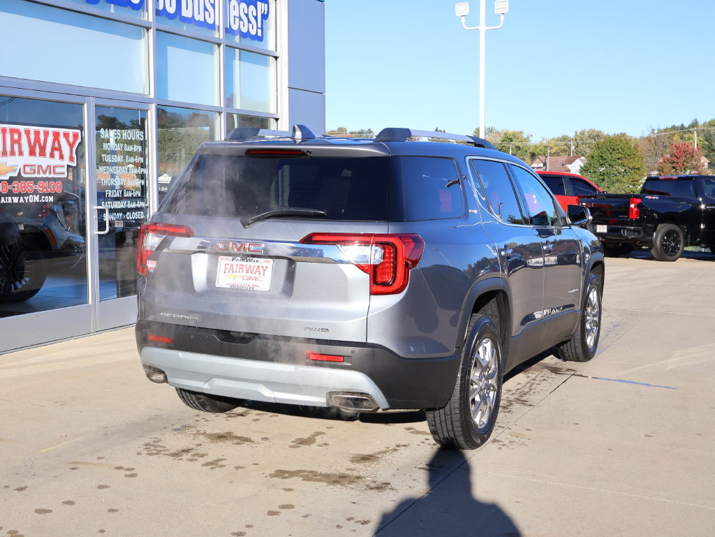 Used 2021 GMC Acadia SLT AWD/4WD image 3