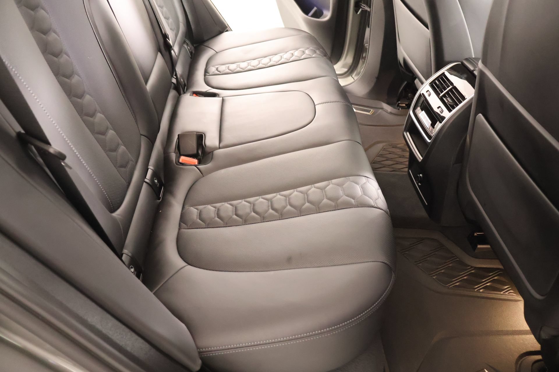 Used 2023 BMW X5 M w/ Executive Package AWD/4WD image 15