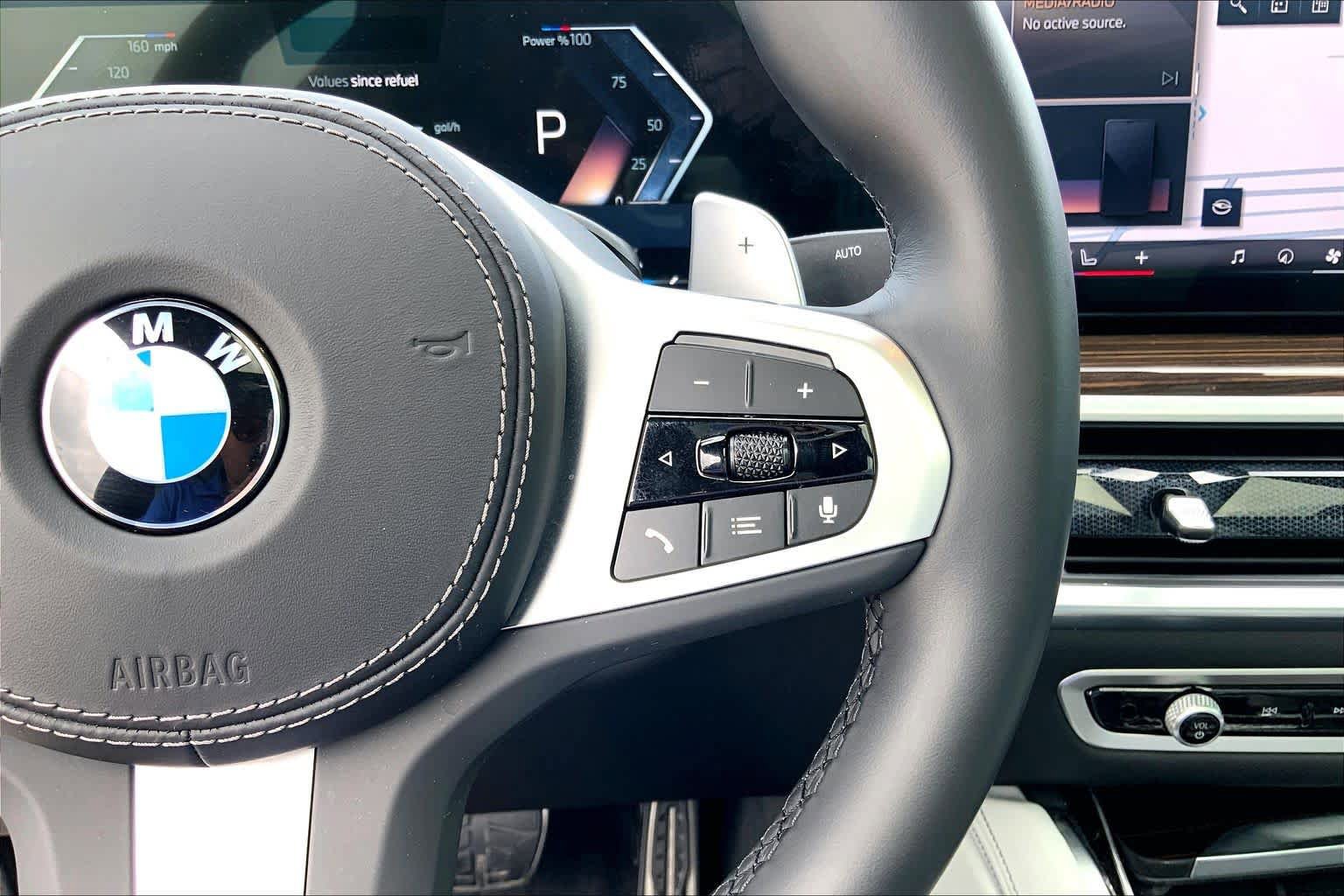 Certified 2024 BMW X6 xDrive40i w/ Premium Package image 22