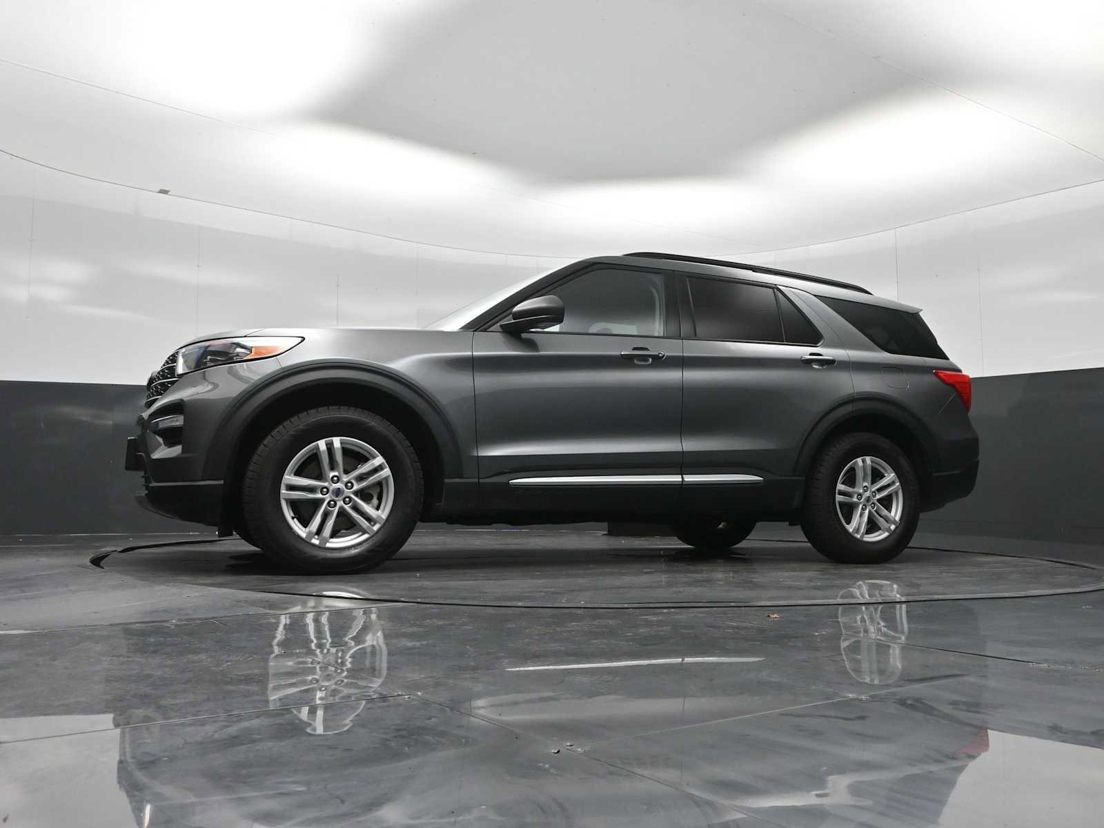 Used 2023 Ford Explorer XLT w/ Equipment Group 202A image 36