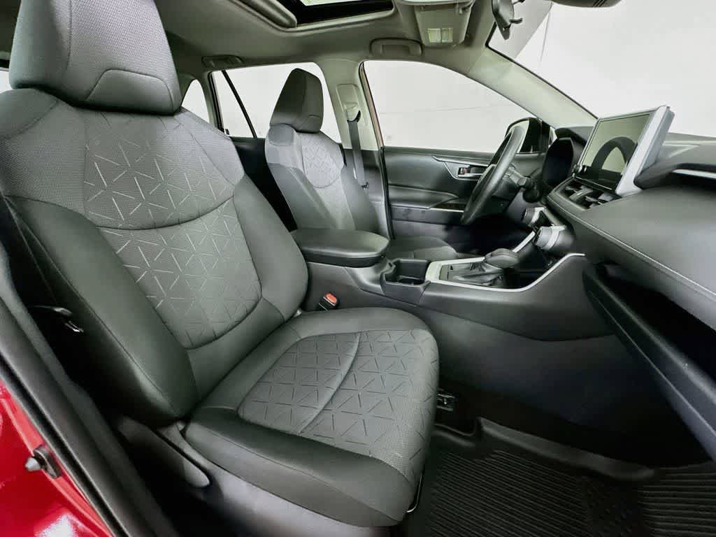 Used 2025 Toyota RAV4 XLE w/ Convenience Package FWD image 15
