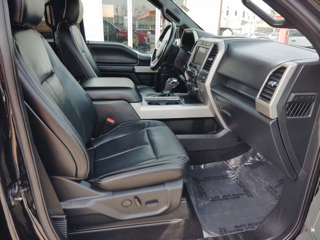 Used 2020 Ford F150 Lariat image 32