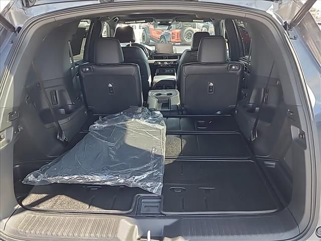 Used 2025 Honda Pilot Black Edition image 25