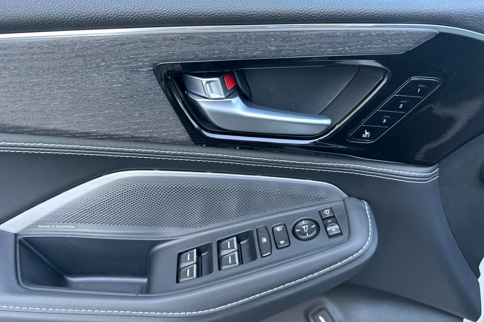 New 2026 Acura MDX w/ Advance Package image 9