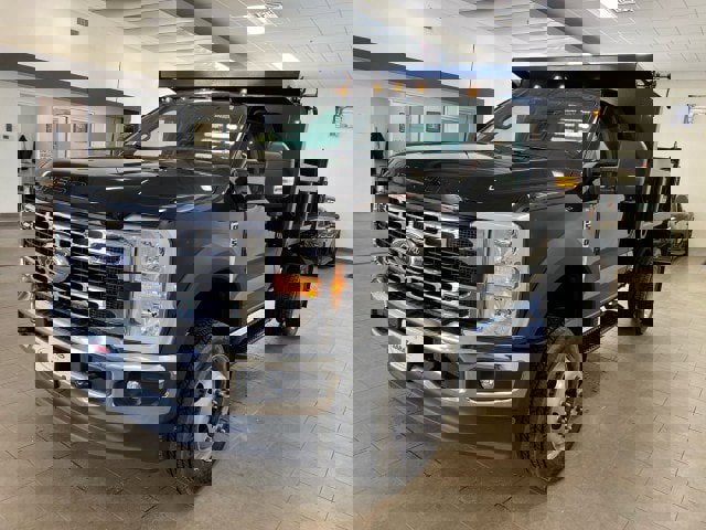 New 2024 Ford F550 4x4 Regular Cab Super Duty image 4