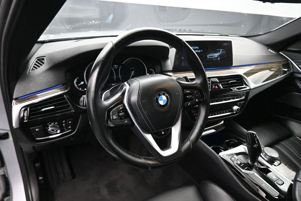 Used 2018 BMW 530i xDrive AWD/4WD image 15