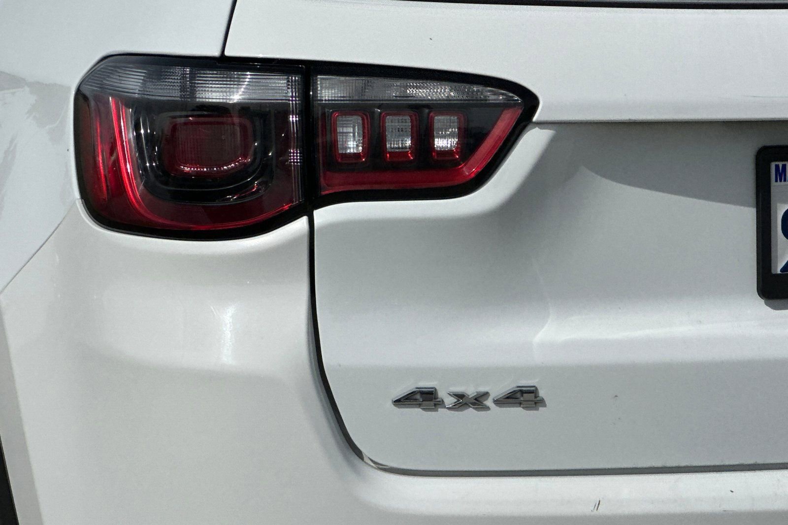 Used 2024 Jeep Compass Latitude image 33