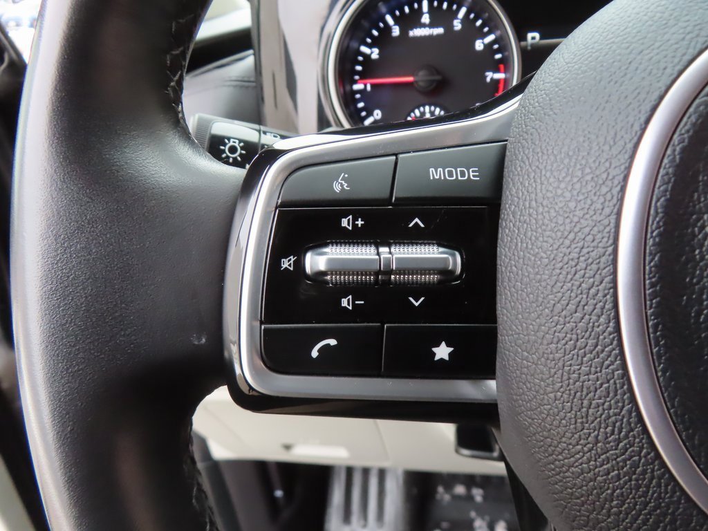 Certified 2024 Kia Carnival EX image 21