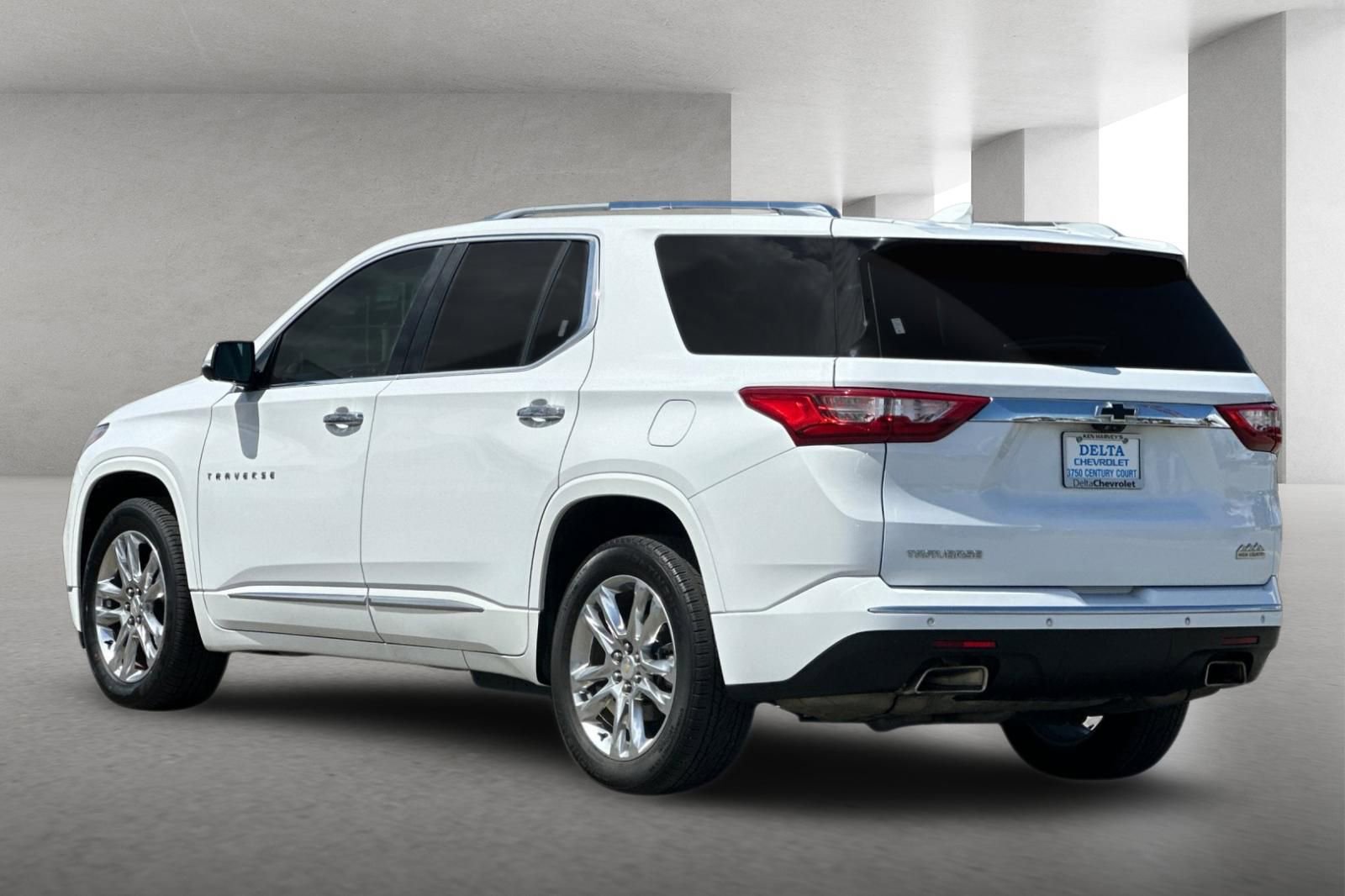 Used 2020 Chevrolet Traverse High Country w/ LPO, Floor Liner Package FWD image 6