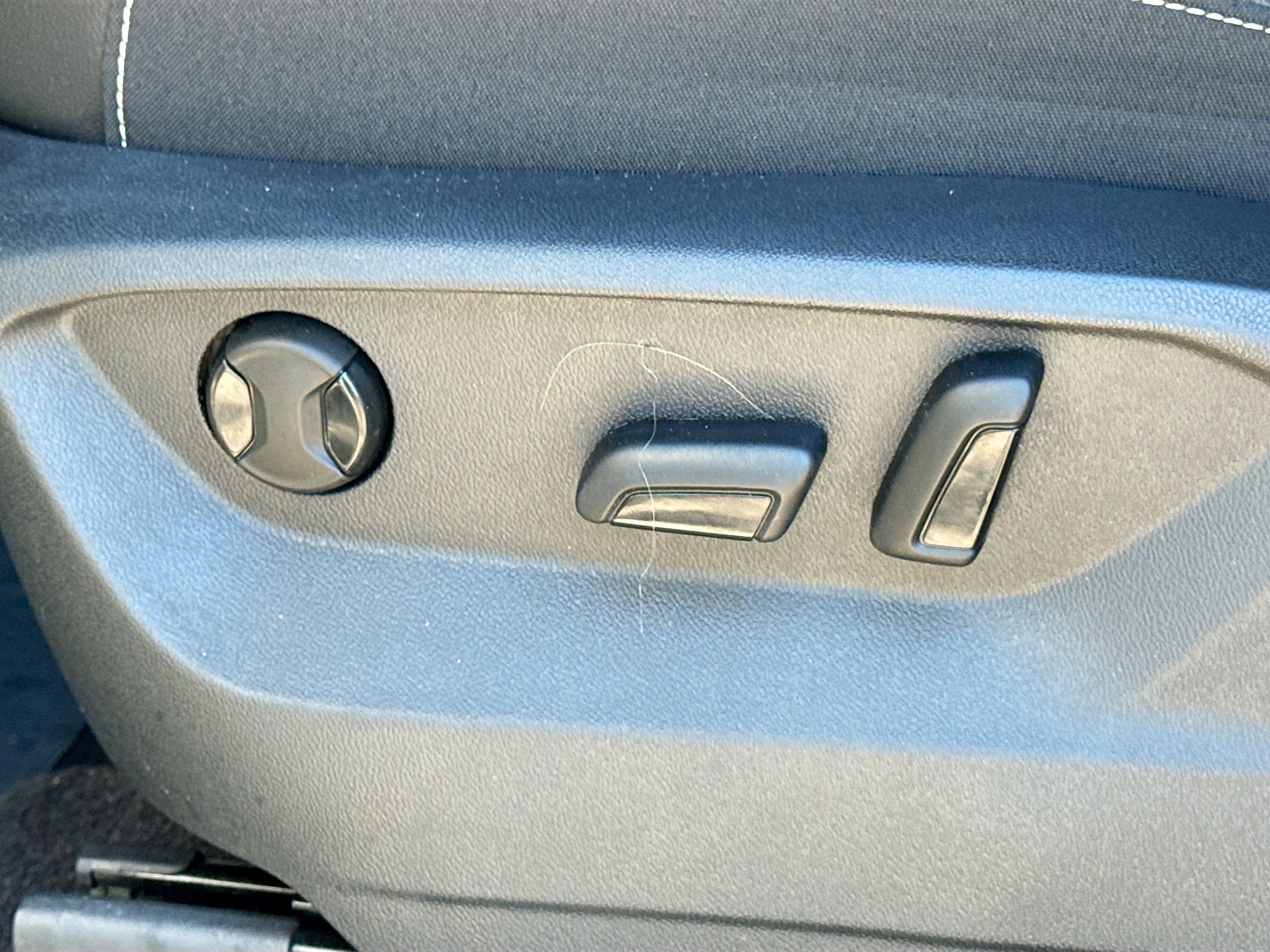 Used 2024 Volkswagen Atlas SE image 25