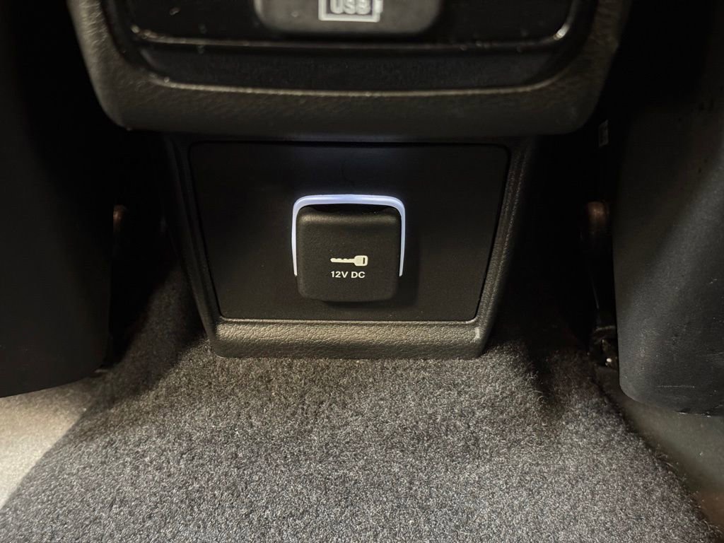 Used 2025 Jeep Compass Latitude w/ Altitude Special Edition AWD/4WD image 19