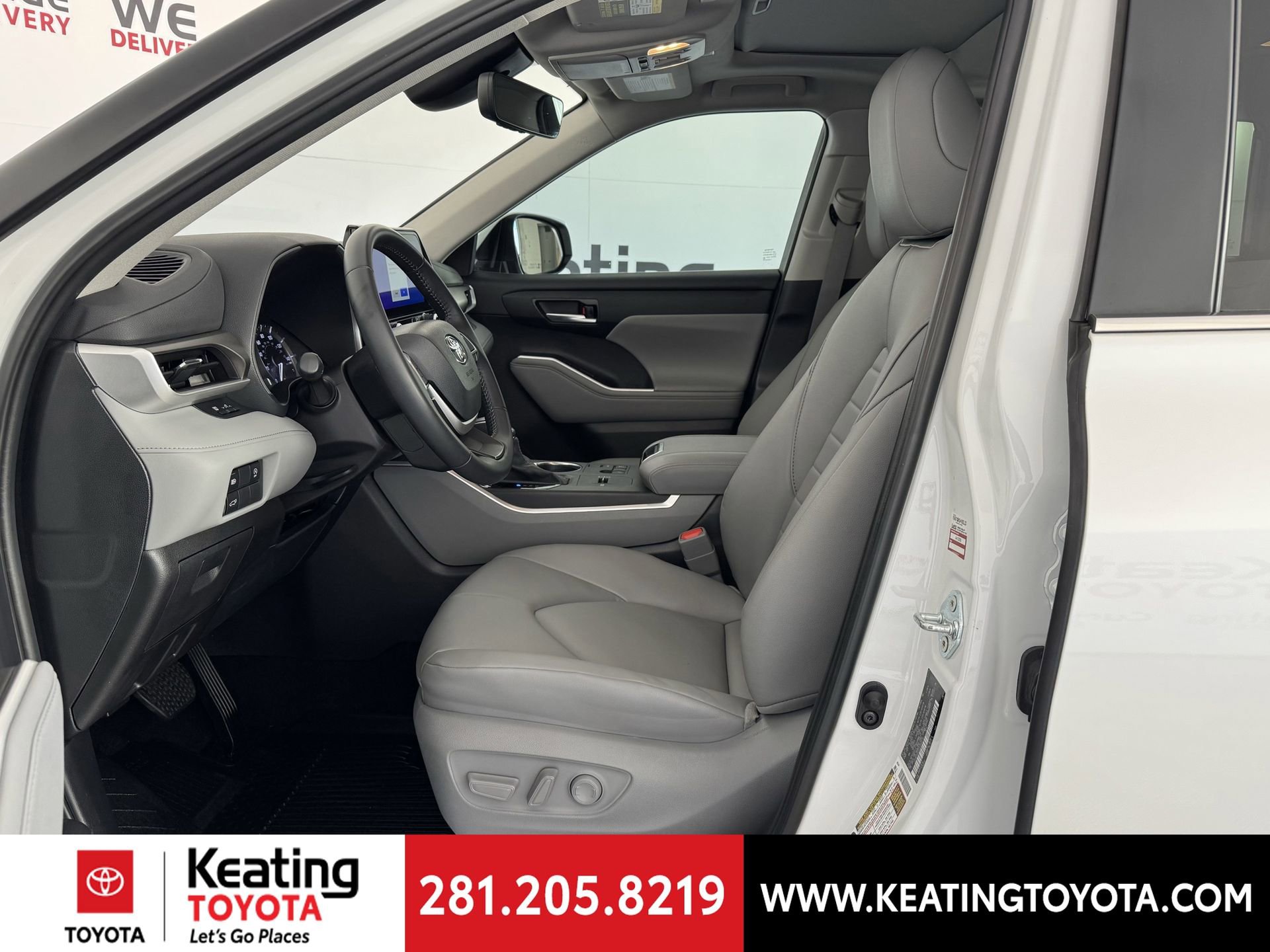 Used 2025 Toyota Highlander XLE image 14