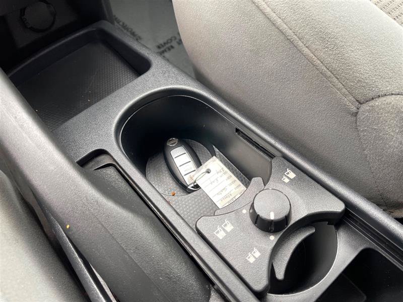 Used 2010 Nissan Sentra 2.0 S w/ Convenience Pkg FWD image 39