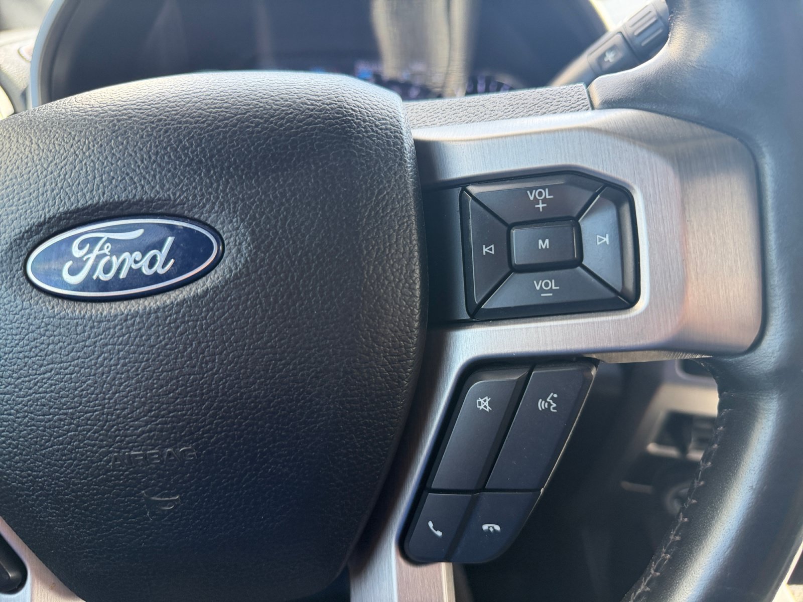 Used 2020 Ford F250 Platinum w/ FX4 Off-Road Package AWD/4WD image 19