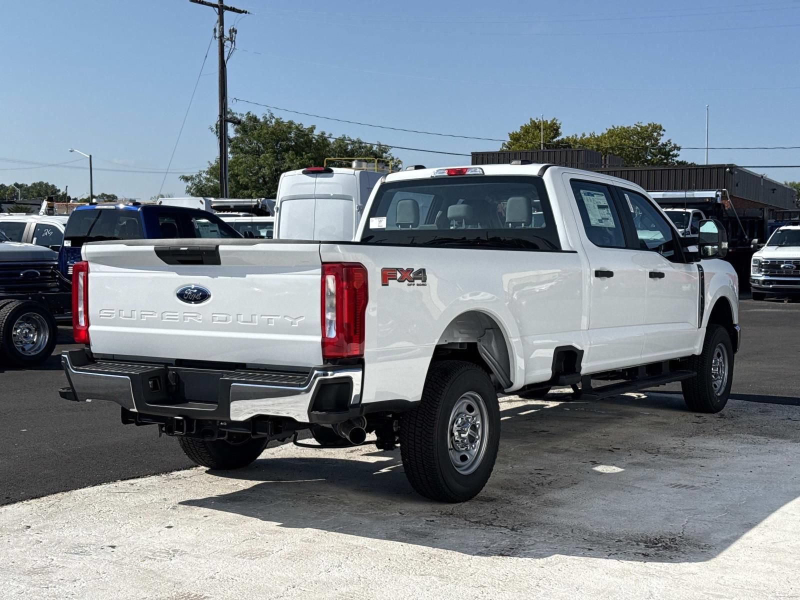 New 2026 Ford F250 XL w/ FX4 Off-Road Package AWD/4WD image 3