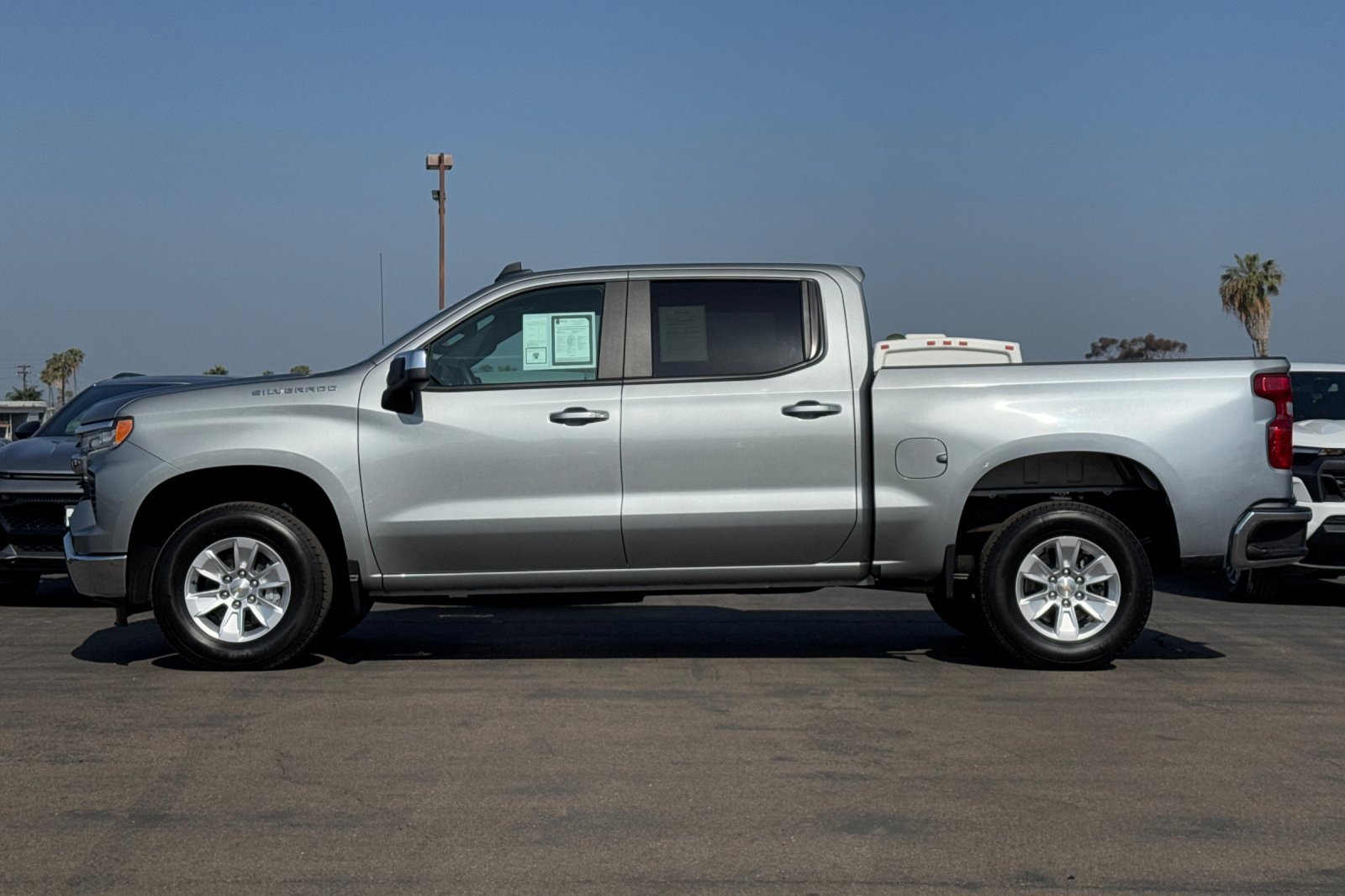 Used 2025 Chevrolet Silverado 1500 LT image 7