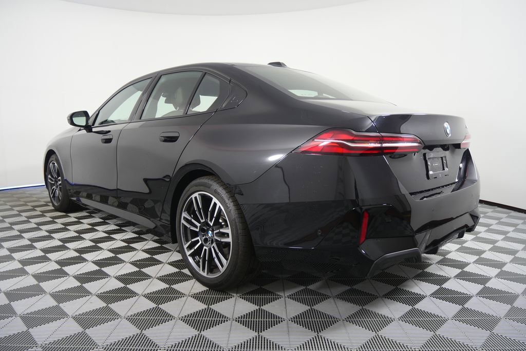 Certified 2026 BMW 530i image 5