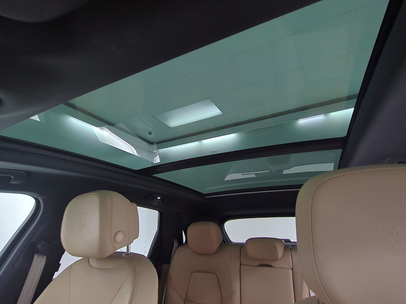 Certified 2023 Porsche Cayenne E-Hybrid image 21