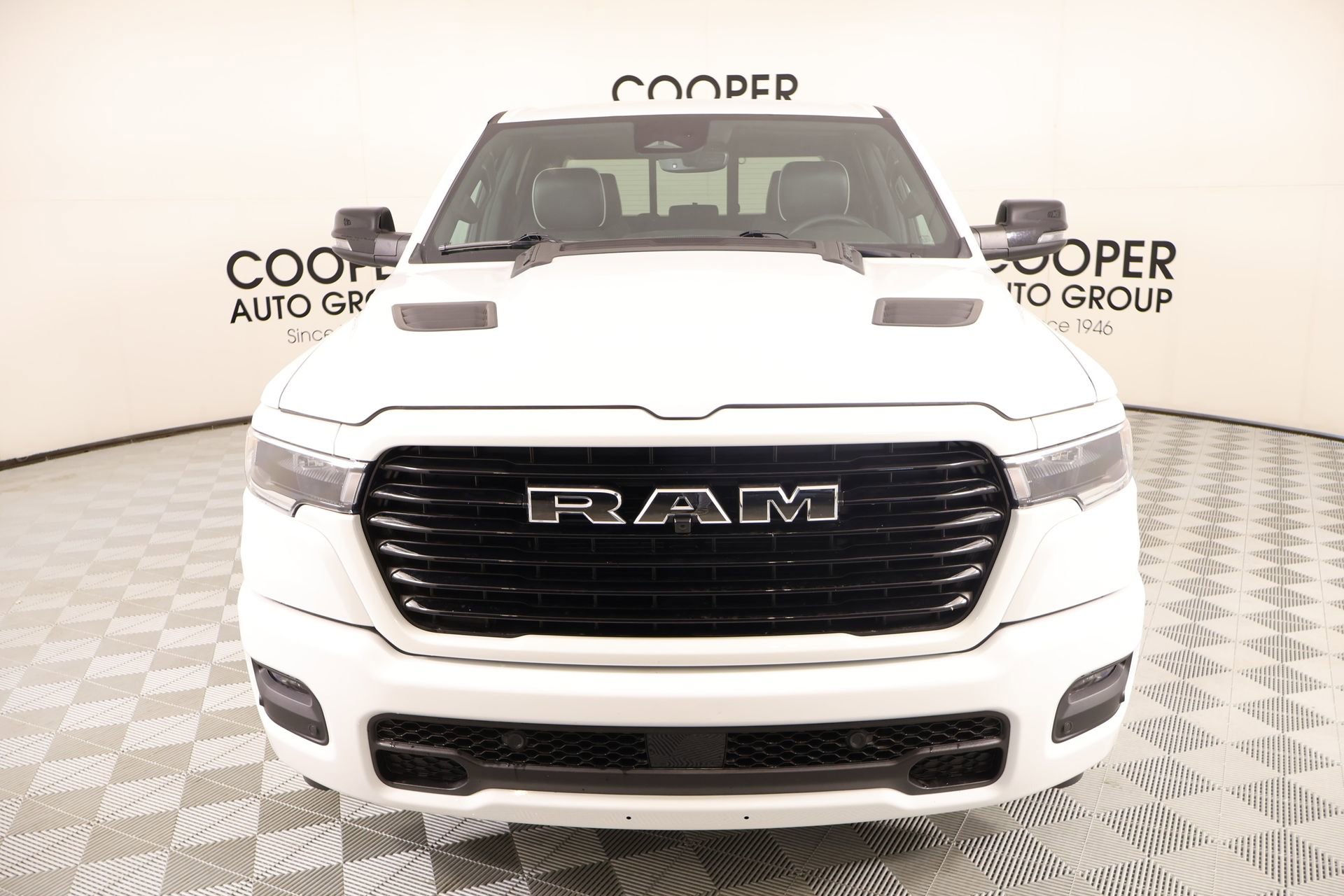 Used 2025 RAM 1500 Laramie w/ Sport Appearance Package image 10