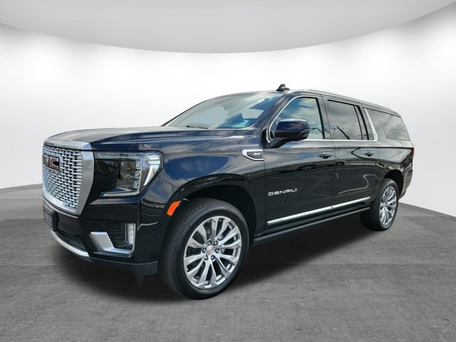 Used 2024 GMC Yukon XL Denali w/ Max Trailering Package AWD/4WD image 3