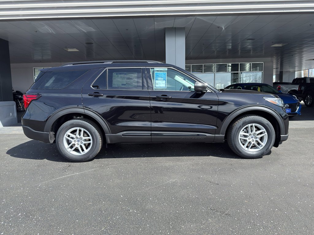 New 2026 Ford Explorer Active AWD/4WD image 3
