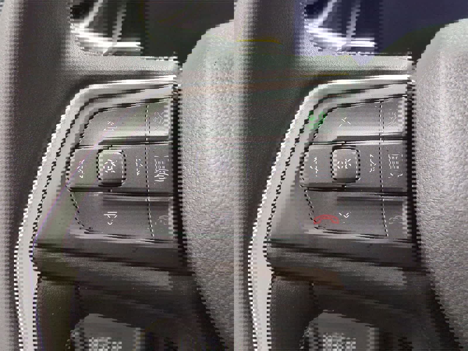 Certified 2024 Jeep Grand Cherokee L Laredo image 25