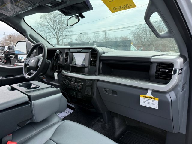 New 2025 Ford F450 XL w/ XL Chrome Package AWD/4WD image 17