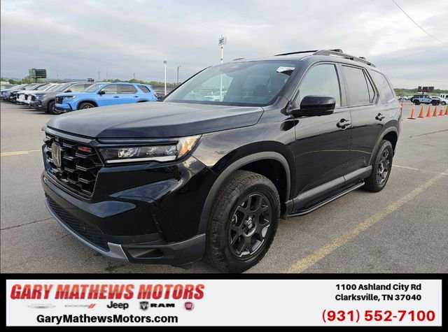 Used 2024 Honda Pilot TrailSport image 1