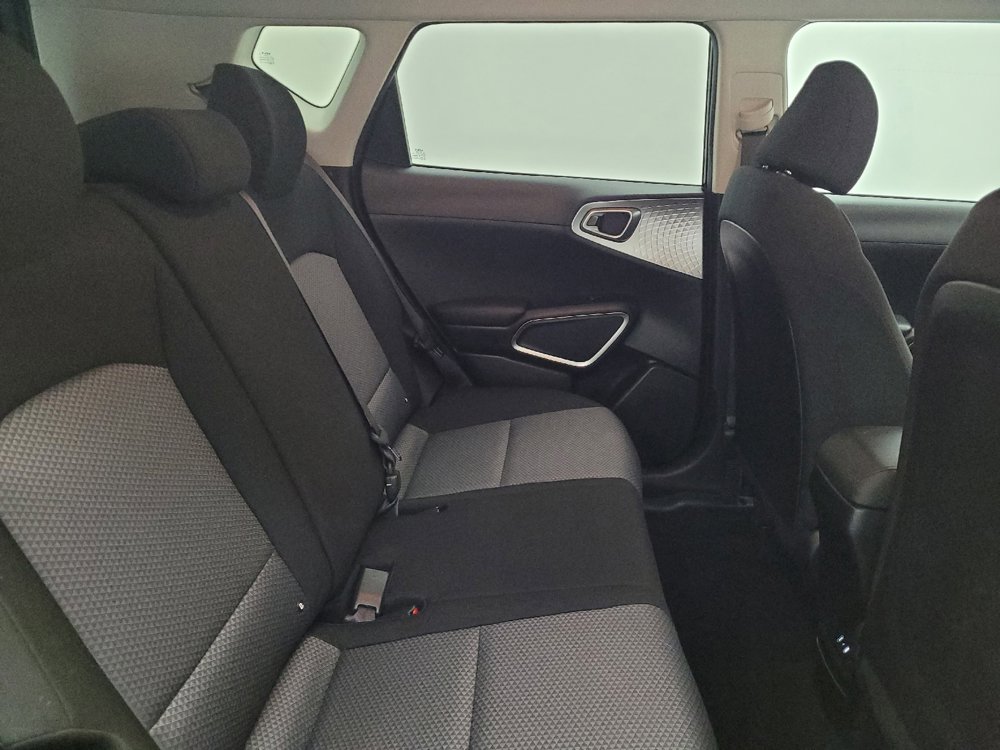Used 2023 Kia Soul S image 19