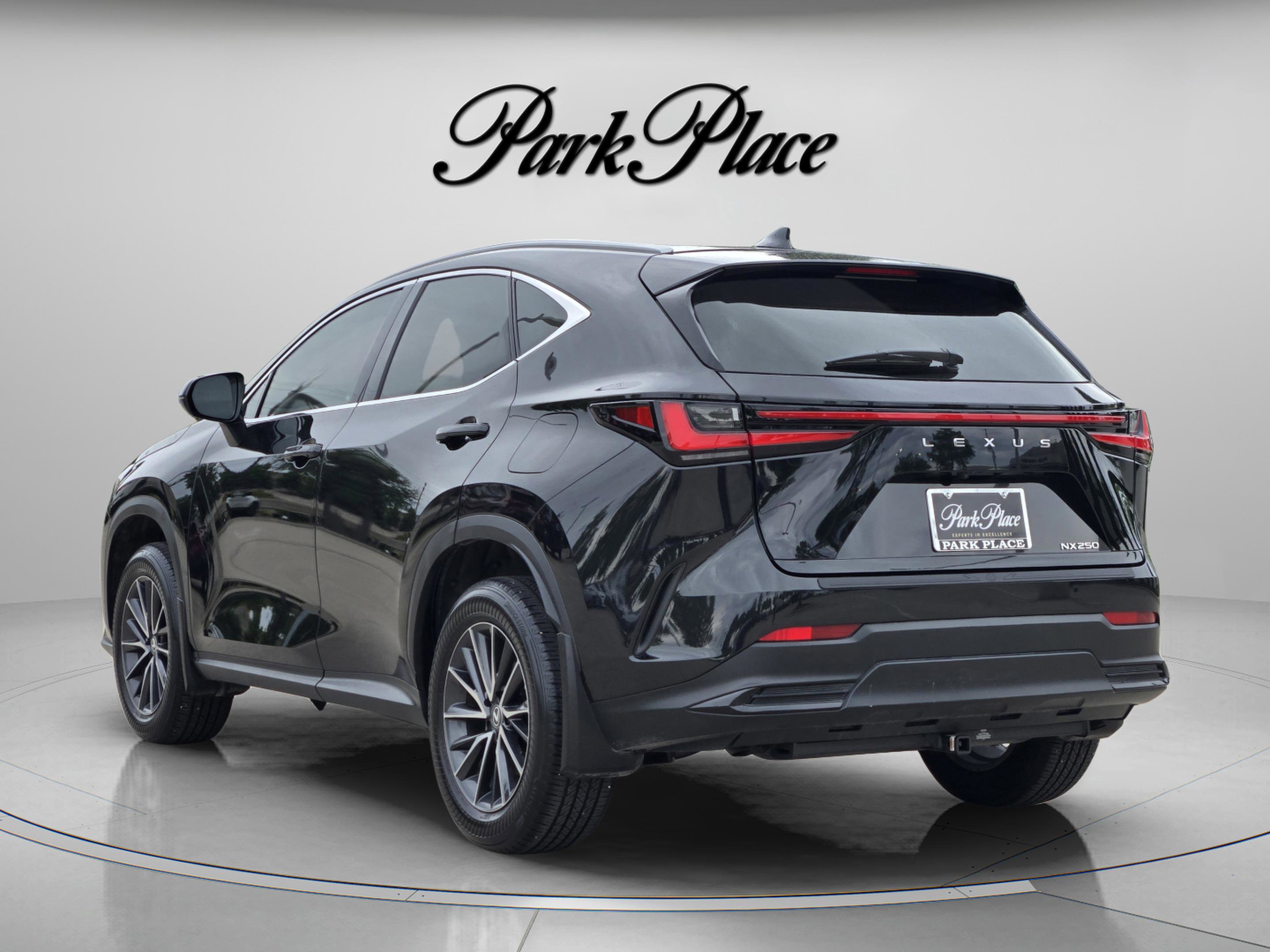 Used 2024 Lexus NX 250 FWD w/ Towing Package (2000 Lbs) image 3