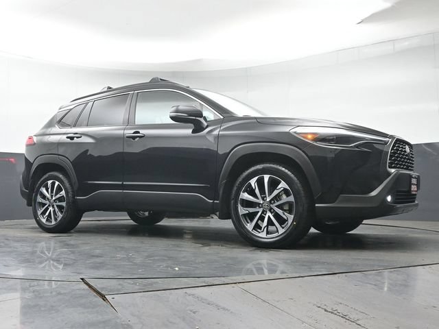Certified 2022 Toyota Corolla Cross XLE w/ Black Badges Package (TMS) AWD/4WD image 36
