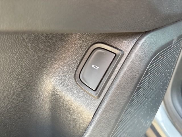 Used 2025 Chevrolet Equinox LT w/ Convenience Package II FWD image 12