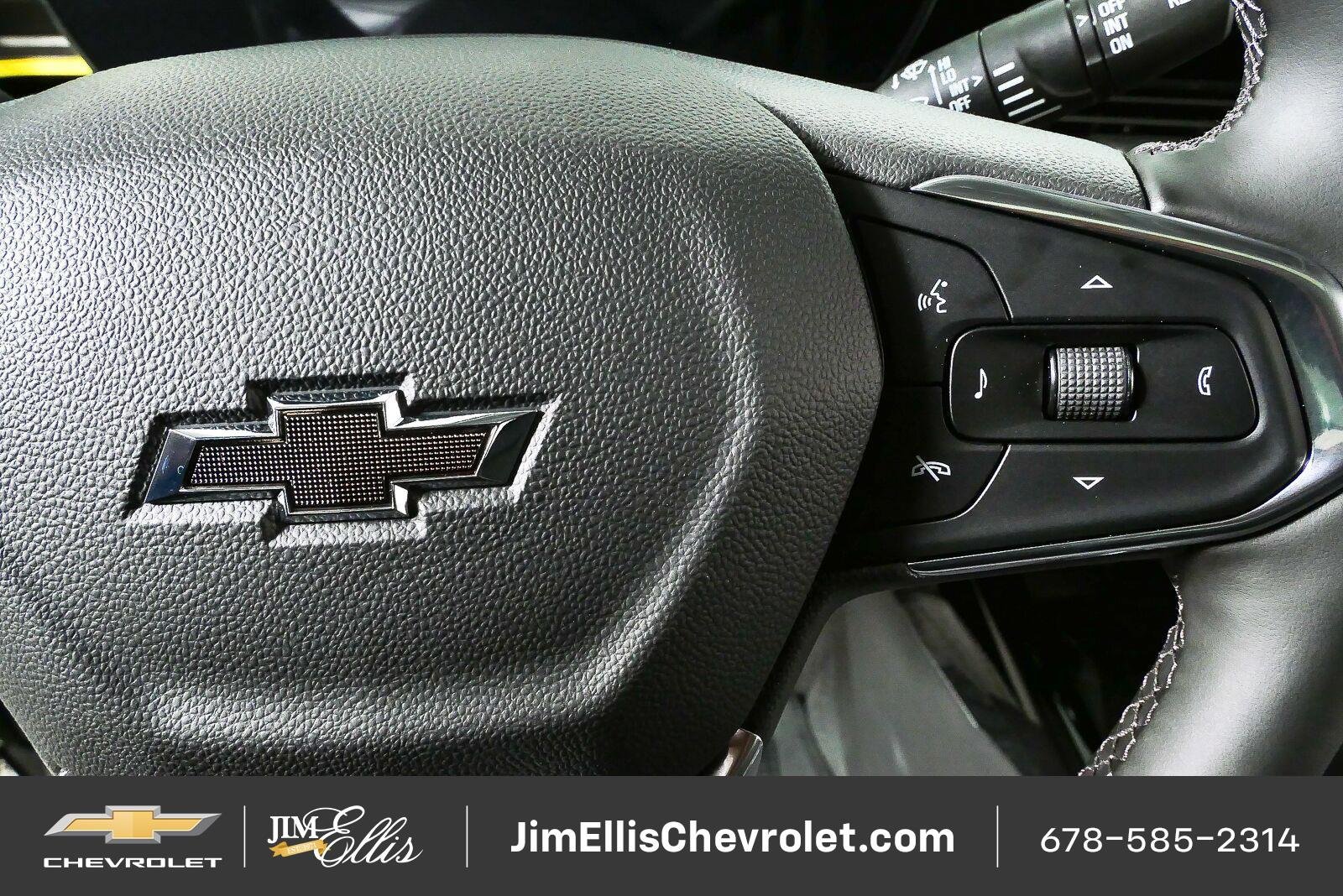 New 2026 Chevrolet Trax ACTIV w/ Sunroof Package FWD image 11