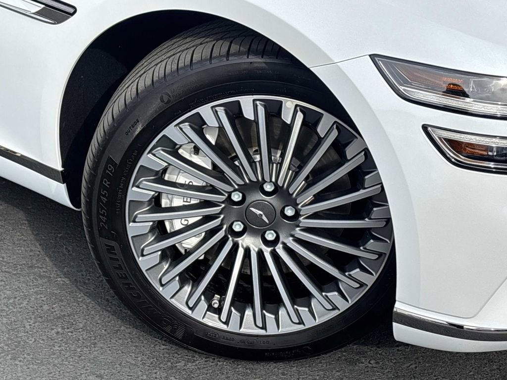 Used 2024 Genesis G80 image 27
