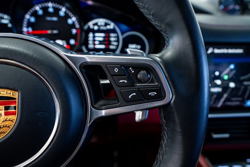 Used 2022 Porsche Cayenne Platinum Edition image 42